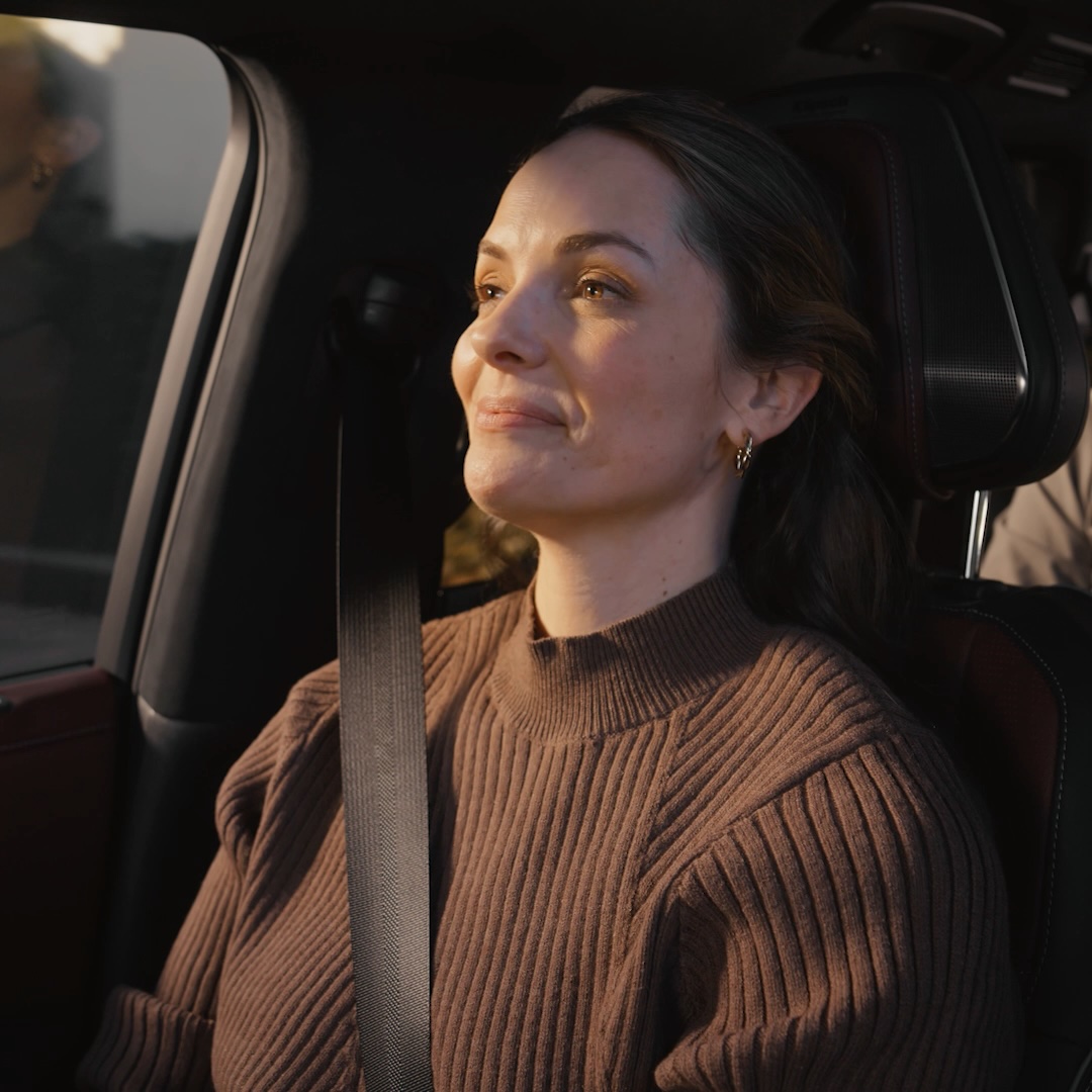 2026 INFINITI QX80 showcasing innovative in-car connectivity technology for passenger relaxation